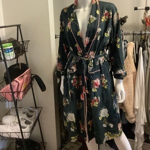 Vintage floral Bedhead Robe